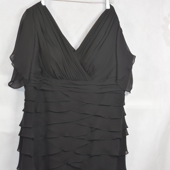 Symphony of Venus SZ 22 Black Dinner Dress - Picture 2 of 12